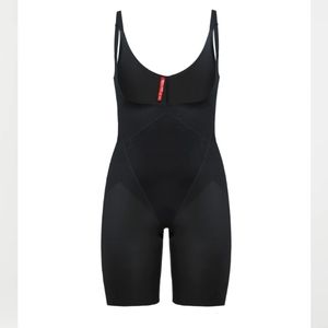 Spanx Thinstincts 2.0 Open Bust Mid Thigh Bodysuit size M